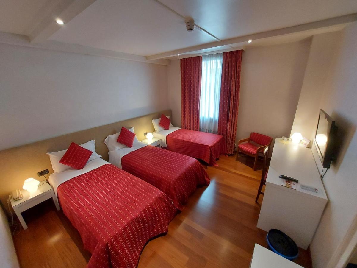 Hotel Posta 77 San Giorgio In Bosco المظهر الخارجي الصورة