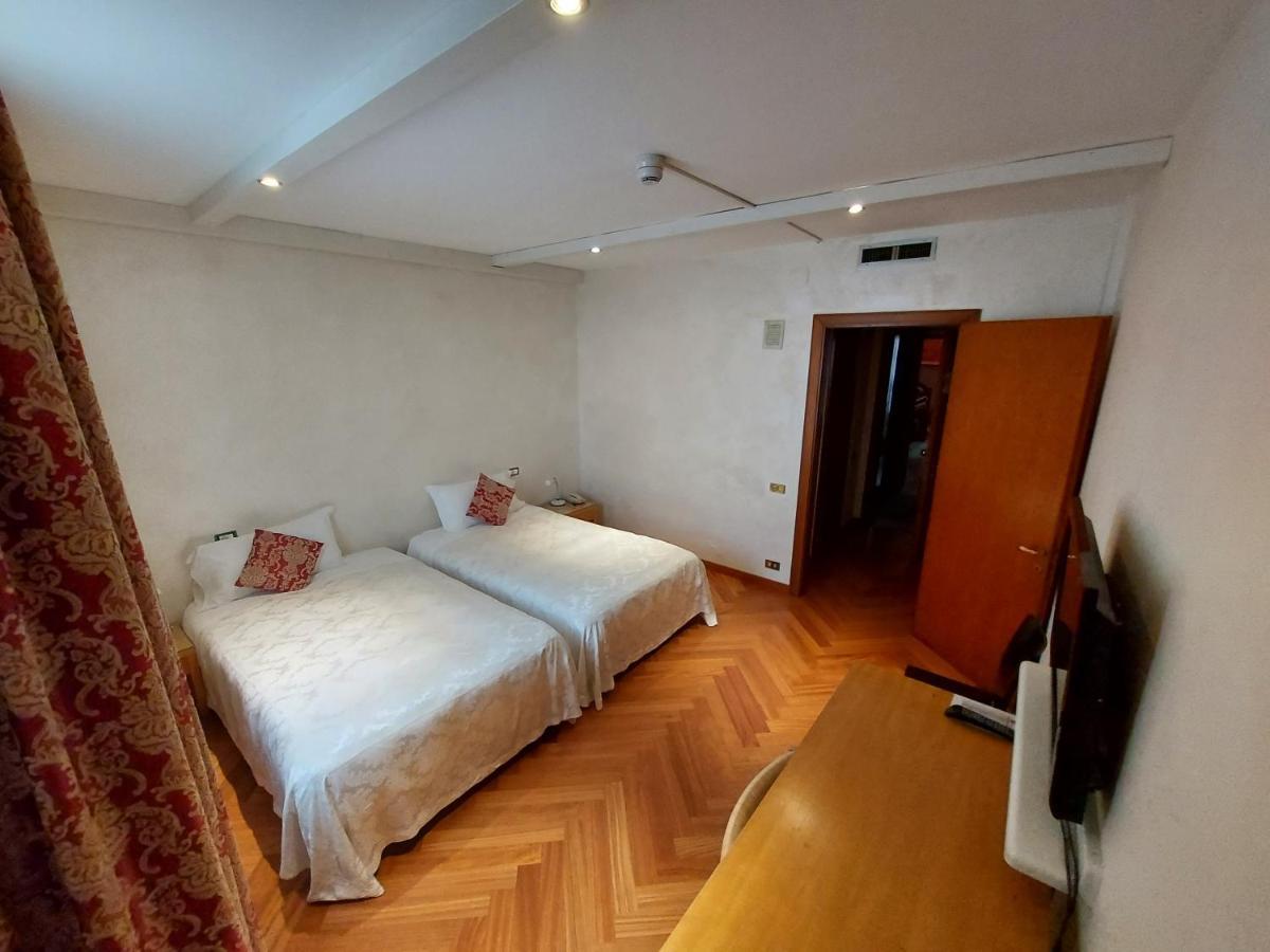 Hotel Posta 77 San Giorgio In Bosco المظهر الخارجي الصورة