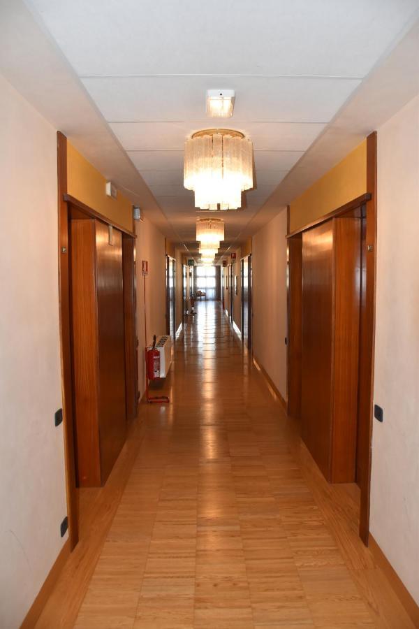 Hotel Posta 77 San Giorgio In Bosco المظهر الخارجي الصورة
