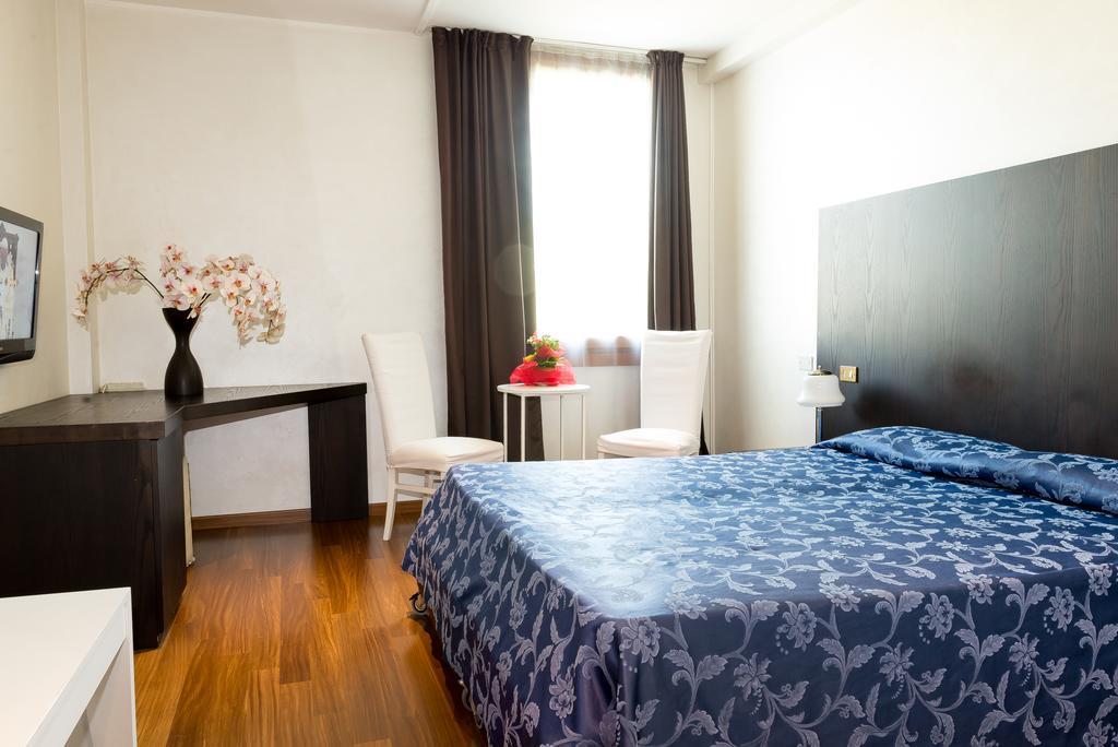 Hotel Posta 77 San Giorgio In Bosco المظهر الخارجي الصورة